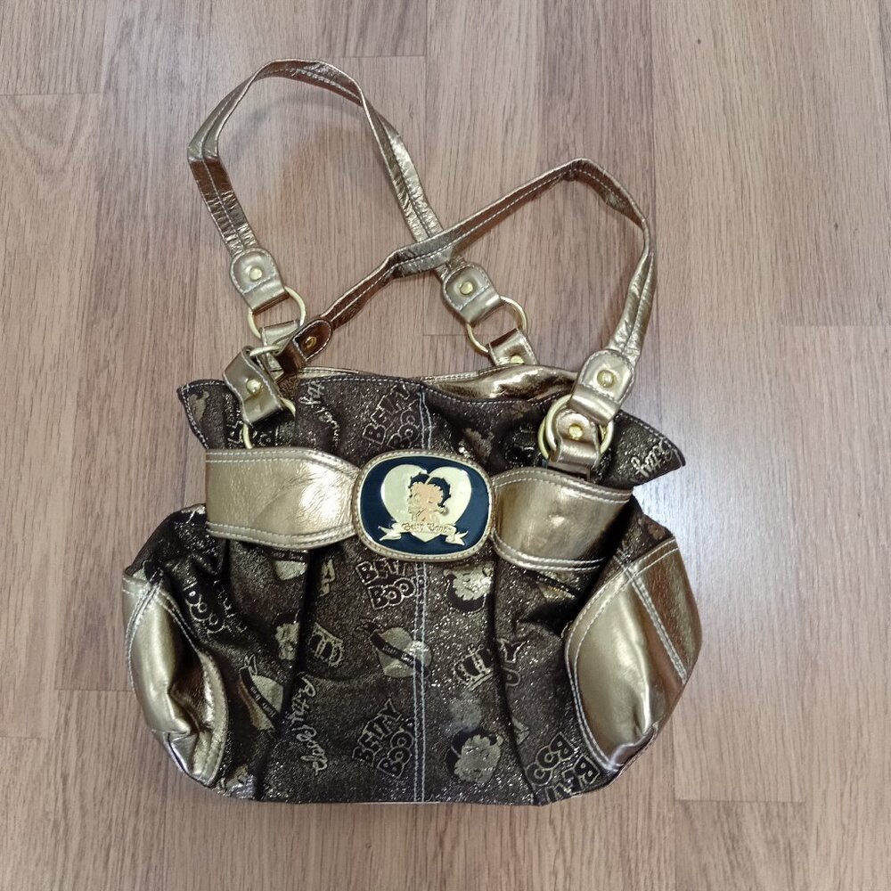 ****BEAUTIFUL ORIGINAL BRAND NEW W TRADEMARK TAG BETTY BOOP SHOULDER BAG!!******